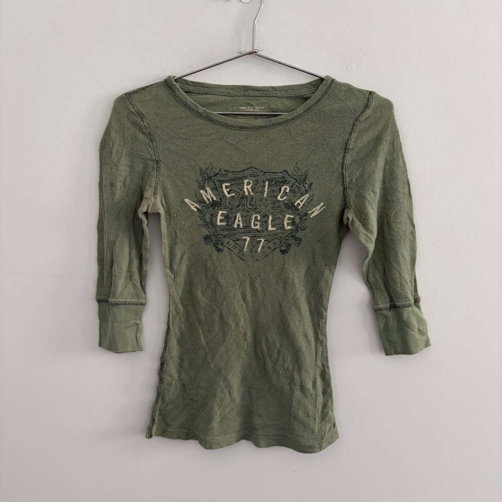 American Eagle Outfitters Green Waffle Knit Graphic 3/4 Sleeve Top Medium